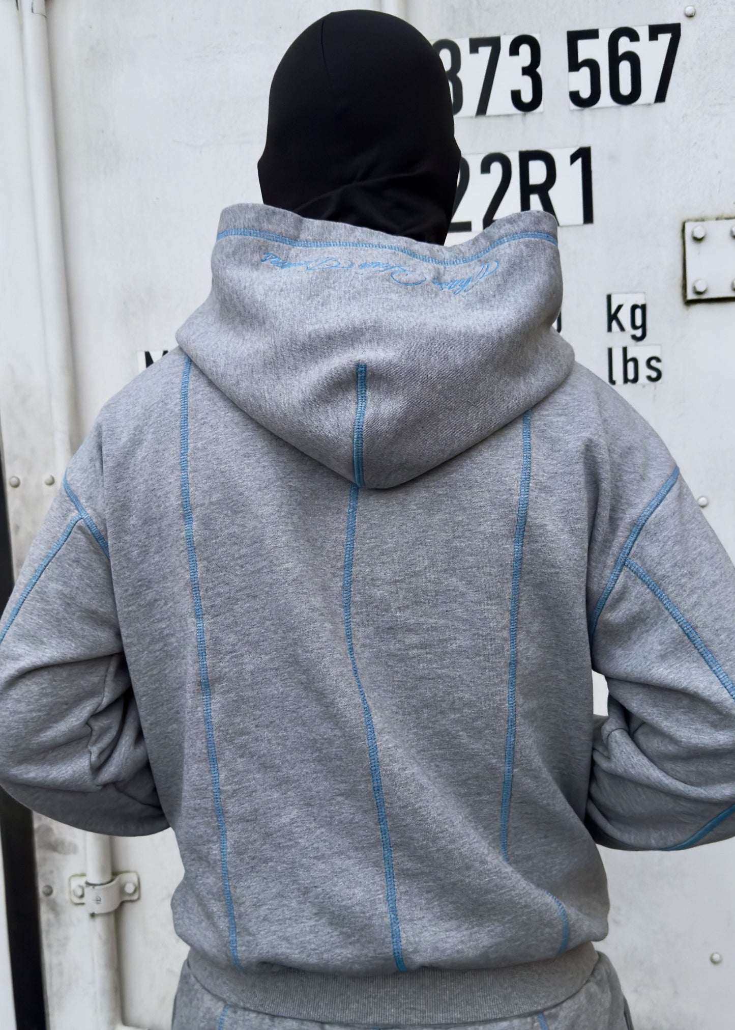 STICH LINE ZIP HOODIE