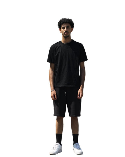 BLACK EVERYDAY TEE